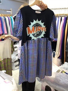 服裝商場(chǎng)實(shí)拍圖庫_全球服裝零售批發(fā)市場(chǎng)實(shí)拍_服裝展會(huì)實(shí)拍