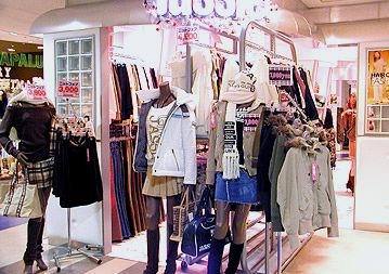 如何經(jīng)營(yíng)服裝店 提高服裝銷量   -3158服裝加盟批發(fā)網(wǎng)