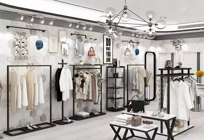 服裝店經營中，如何不讓顧客說衣服“貴”？——服裝輔料銷售策略